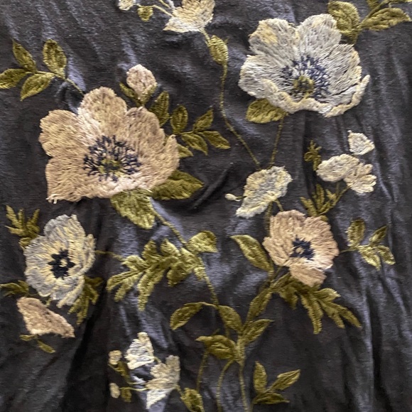 American Eagle TShirt - Picture 3 of 3